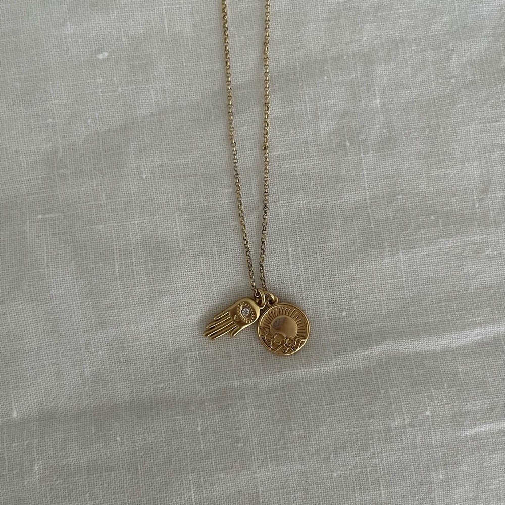 Lot of 2 necklaces